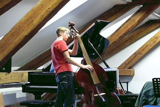 hj4f_2011_sondersh_001